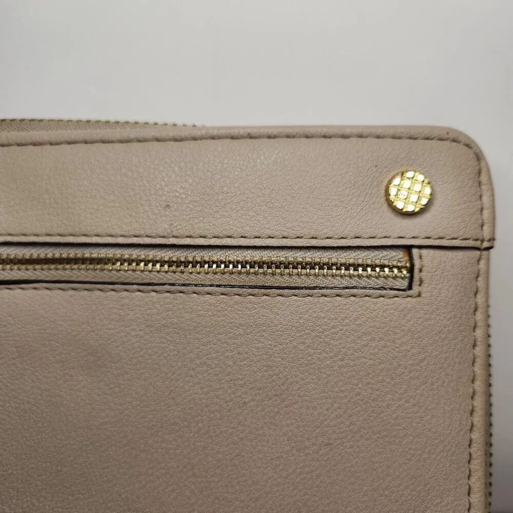 OLIVIA + JOY NEW YORK WOMENS CREAM COLOR WALLET - Picture 8 of 15